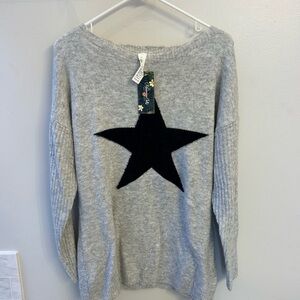 Blooming jelly Gray Sweater with Black Star Design woman's large